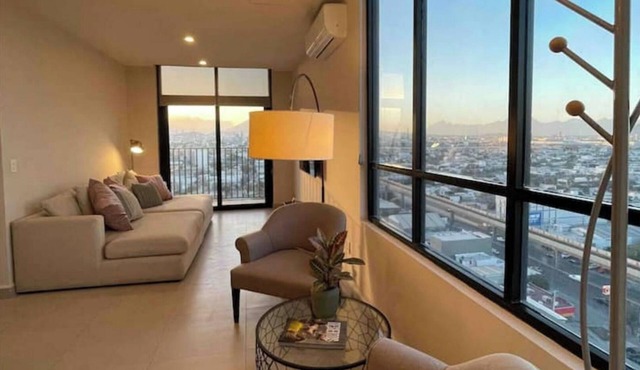 Apartment in front of the Monterrey Arena, Fundidora Park, and Cintermex