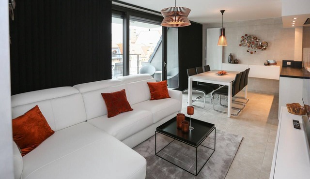 Apartment in Middelkerke with Large Terrace