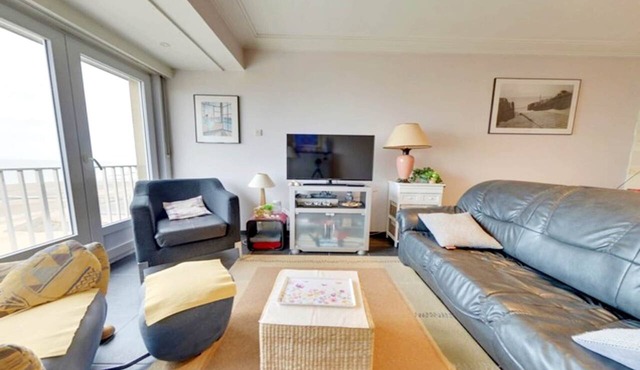 Apartment in Middelkerke with Sea View
