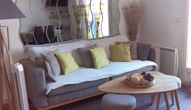 Apartment in secure residence with swimming pool