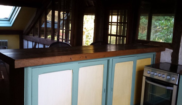 Apartment in the large park of an authentic Norman thatched cottage
