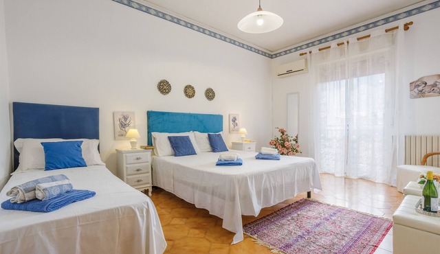 Apartment 'Incantevole Casa Vacanze Miyu' with Mountain View, Wi-Fi and Air Conditioning