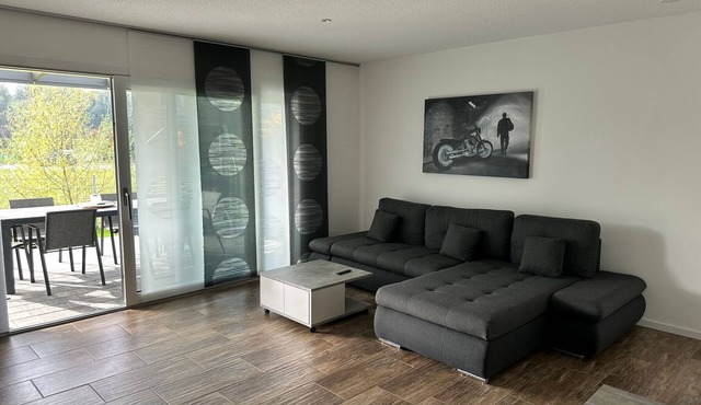 Apartment 'Innblick' – Spacious Holiday Home in Marktl am Inn