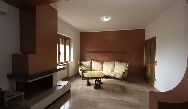 Apartment 'Casa Rina - Secondo Piano' with Balcony and Wi-Fi