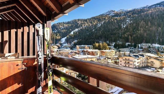 Apartment 'Casadegli Orsi' with Mountain View, Balcony and Wi-Fi