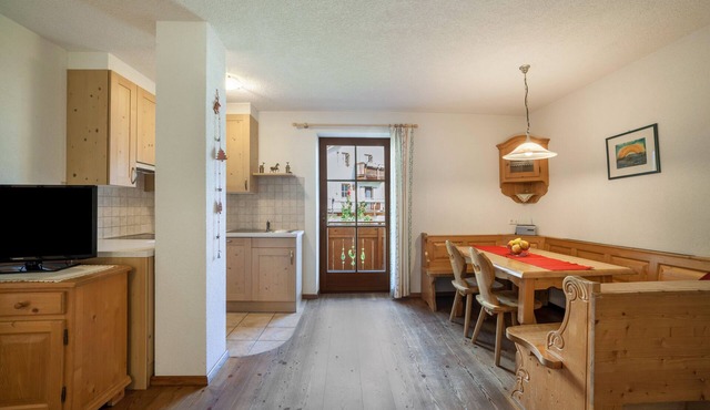 Apartment "Hof am Schloss Edelweiss" with Mountain View and Wi-Fi