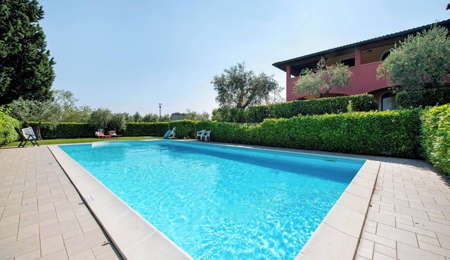 Apartment 'Appartamento Lago E Vigne' with Shared Pool, Wi-Fi