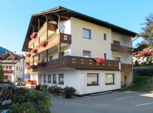 Apartment Haupthaus Schönblick - SVH121 by Interhome