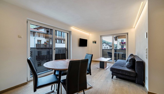 Apartment "Lamm 2" with Mountain View, Balcony & Wi-Fi