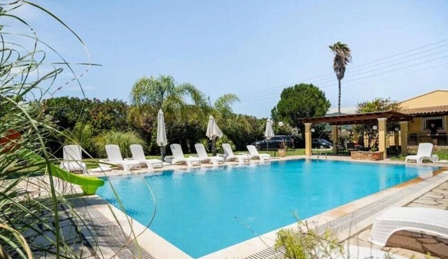 Apartment 'Kassandra Two-Bedroom Bungalow Pool' with Shared Pool, Wi-Fi and Air Conditioning