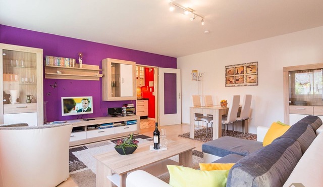 Apartment 'Knopf' with Private Terrace and Wi-Fi