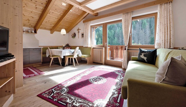 Apartment Lüch da Mirio App Fanes with Mountain View, Garden & Wi-Fi