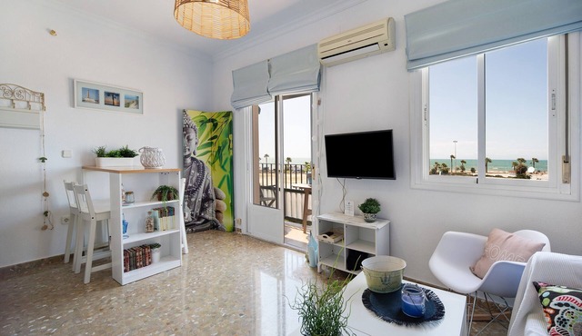 Apartment 'La Barca' with Shared Terrace, Wi-Fi, and Air Conditioning