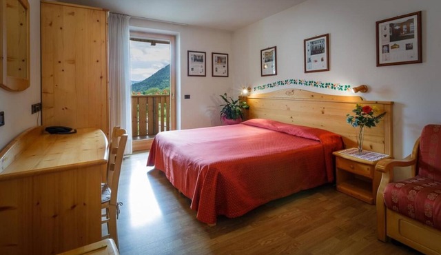 Apartment La Locanda Bilocale 4 persons with mountain view, balcony & Wi-Fi