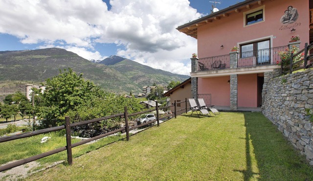 Apartment 'La Maison De Deni - Vista Castello' with Mountain View