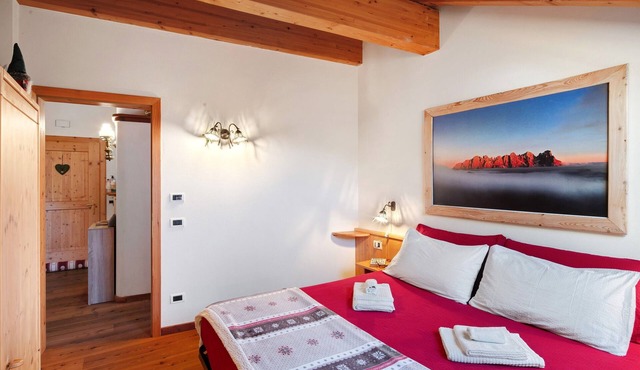 Apartment 'La Rocca' with Mountain View and Wi-Fi