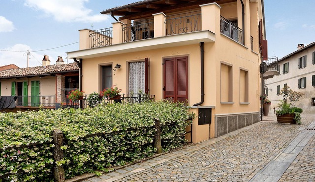 Apartment 'La Terrazza' with Mountain View, Wi-Fi and Air Conditioning