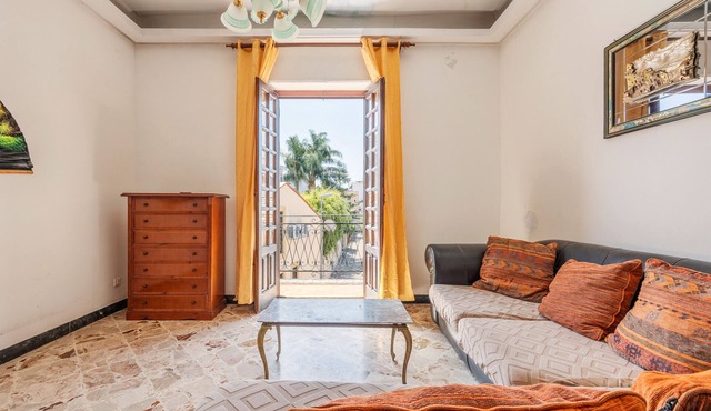 Apartment 'Large Martini' with Mountain View, Wi-Fi and Air Conditioning