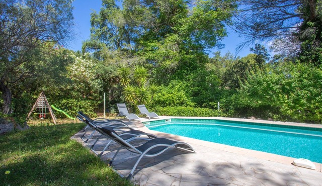 Apartment 'Les Collines De Valescure Les Pins' with Shared Pool, Private Terrace and Wi-Fi