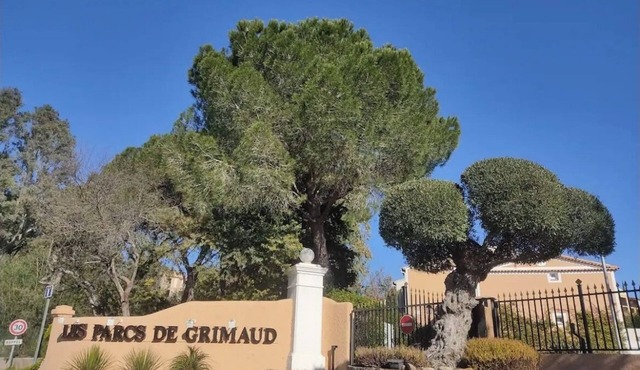 Apartment "les parcs de Grimaud" on the Gulf of Saint Tropez