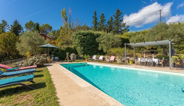 Apartment 'Les Tarentes' with Mountain View, Shared Pool and Wi-Fi