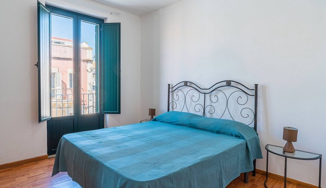 Apartment 'Libeccio Marzamemi' with Balcony, Wi-Fi and Air Conditioning