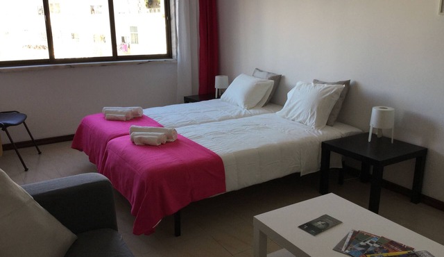 APARTMENT LISBON - REBOLEIRA (metro/train)