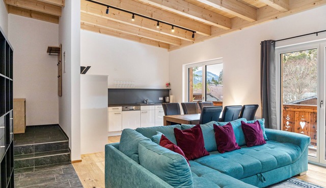 Apartment 'Lorenz' with Mountain View, Balcony and Wi-Fi