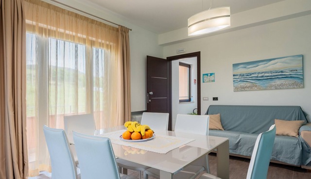 Apartment 'Luna Nuova' with Sea View, Wi-Fi and Air Conditioning