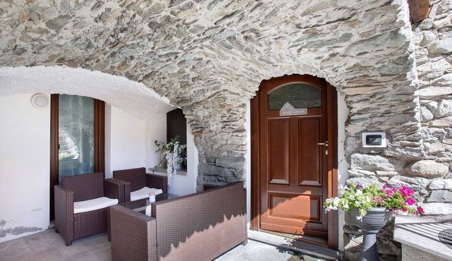 Apartment 'Maison Bebe Terre Blanche' with Mountain View, Private Terrace and Wi-Fi