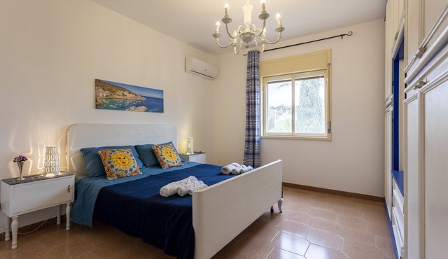 Apartment 'Mare & Relax' close to the Sea with Terrace & Wi-Fi