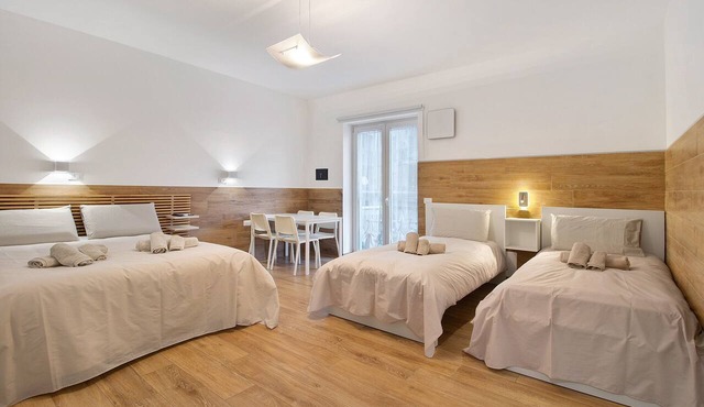 Apartment 'Max - Il Centro Luxury Suites' with Balcony, Wi-Fi and Air Conditioning