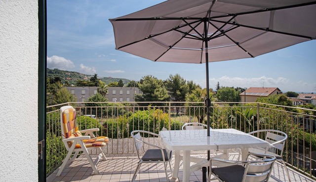 Apartment 'Max' with Sea View, Wi-Fi and Air Conditioning