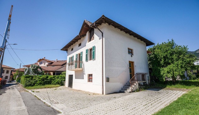 Apartment 'Melax' with Mountain View, Private Garden and Balcony