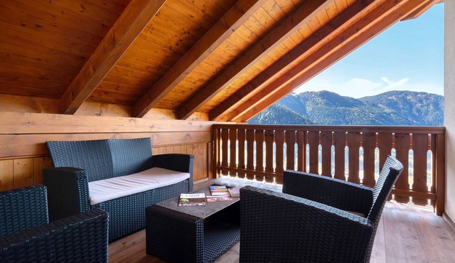 Apartment 'Melcherhof Weißhorn' with Mountain View, Shared Garden and Wi-Fi