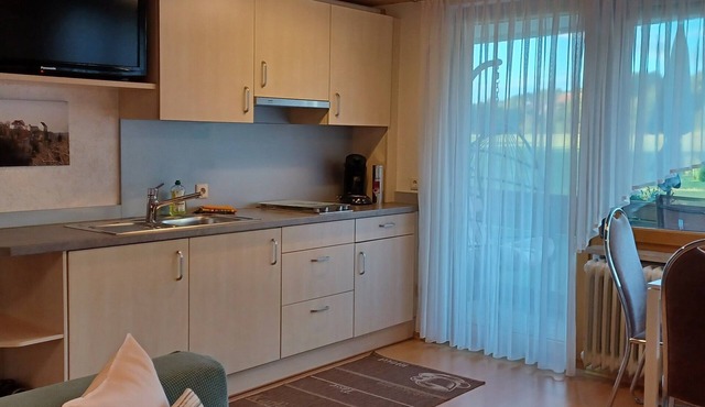 Apartment 'Mina' with Shared Terrace, Shared Garden and Wi-Fi