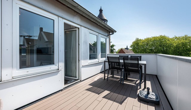 Apartment 'Mit Dachterrasse' with Lake View, Balcony and Wi-Fi