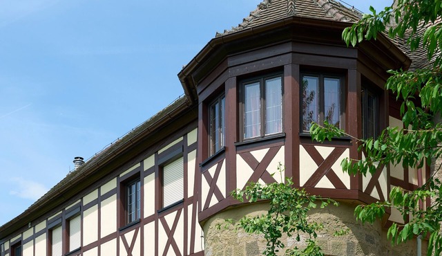 Apartment 'Mit Turm' with Private Garden, Wi-Fi and Air Conditioning