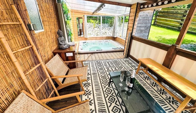 Apartment Mobilheim mit privatem Premium-Jacuzzi by Interhome