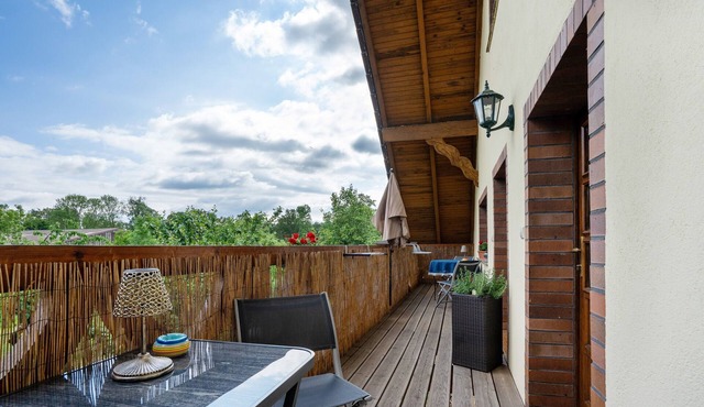 Apartment 'Mohnblüte' with Shared Garden, Balcony and Wi-Fi