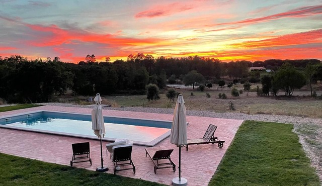 Apartment 'Monte Do Poço Country House' with Private Pool, Wi-Fi and Air Conditioning