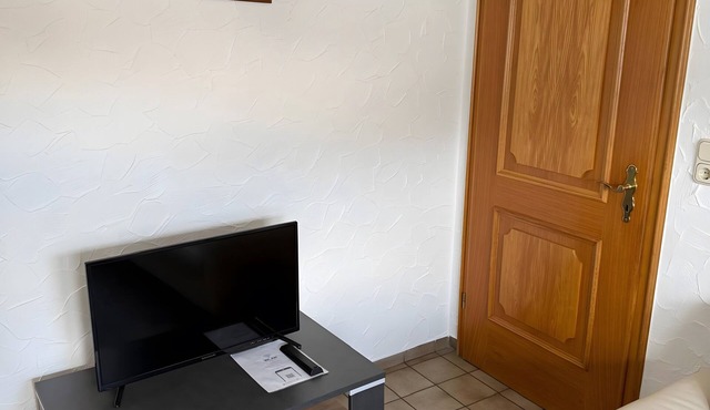 Apartment 'Monteure' with Shared Terrace and Wi-Fi