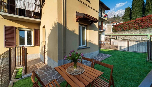 Apartment 'Moonlight - Lecco Getaway' with Private Garden and Wi-Fi