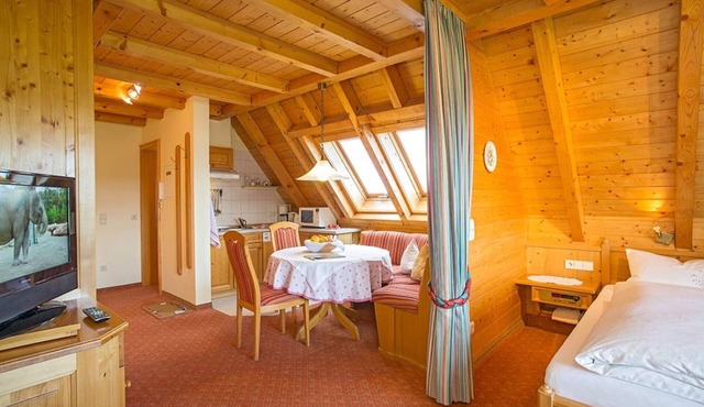 Apartment 'Morgensonne' with Mountain View, Shared Terrace and Wi-Fi