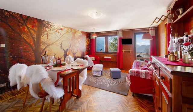 Apartment 'Mountain Atmosphere' with Mountain View, Shared Garden and Balcony