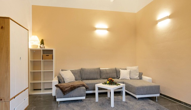Apartment 'Müncheberg 1' with Private Terrace, Shared Garden and Wi-Fi