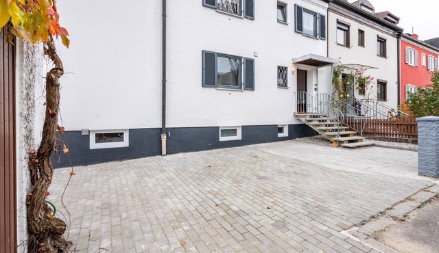 Apartment 'Munich Hideaway' with Private Garden and Balcony