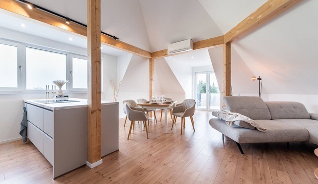 Apartment 'N8quartier' with Balcony, Wi-Fi and Air Conditioning