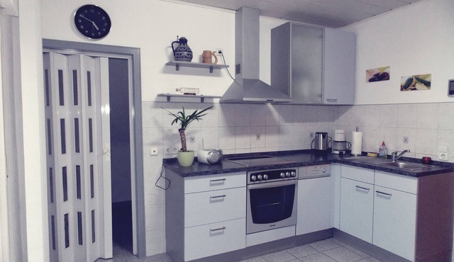 Apartment near pharmacy /doctor /dentist for employees on time to rent
