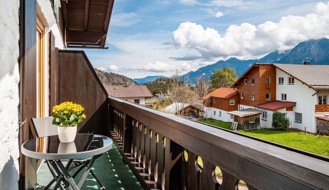 Apartment Nebelhorn with Mountain View, Balcony and Wi-Fi